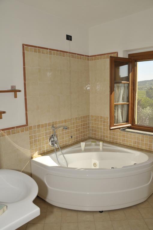 Agriturismo Renai E Monte II Gambassi Terme Bagian luar foto